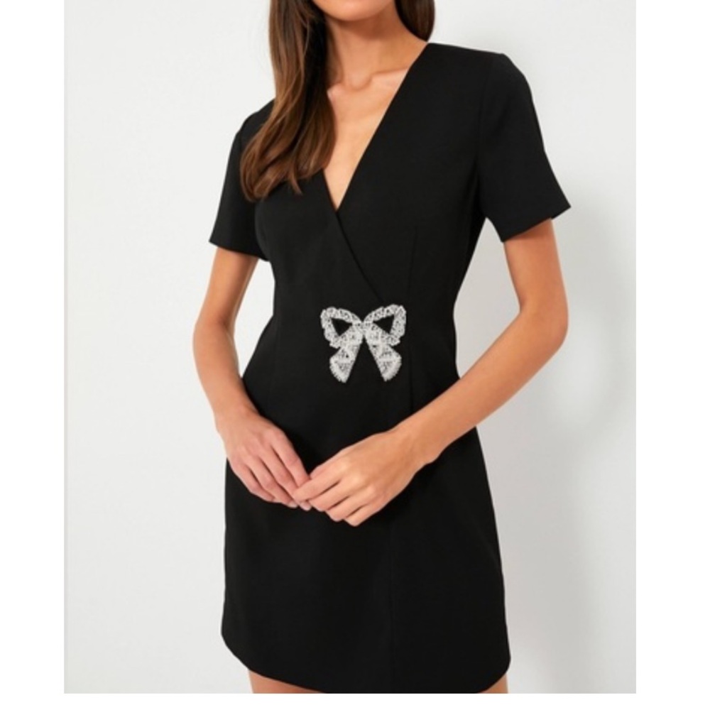 Hyacinth House Faux Wrap Bow Detail Mini Dress in Black Size XS
